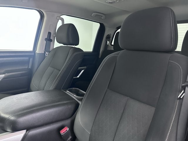2017 Nissan Titan XD SV