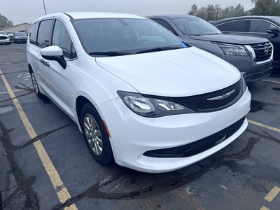 2021 Chrysler Voyager L