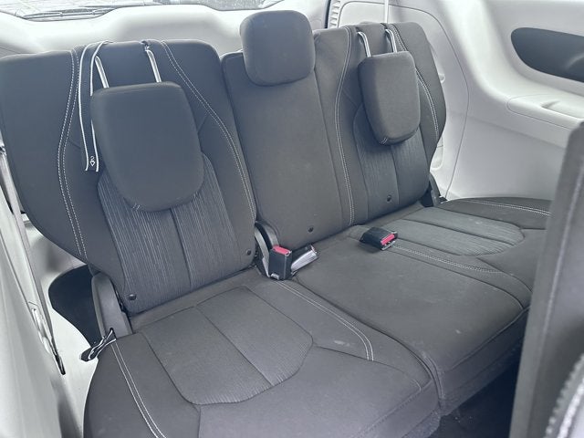 2021 Chrysler Voyager L