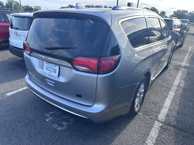 2020 Chrysler Pacifica Touring L