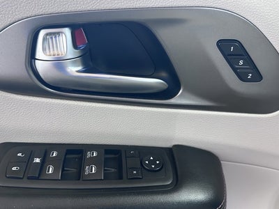 2020 Chrysler Pacifica Touring L