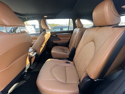 2021 Toyota Highlander Platinum