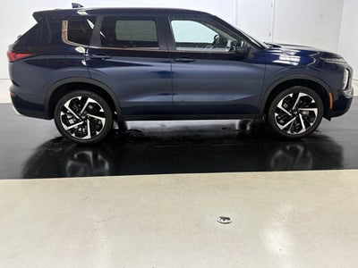 2024 Mitsubishi Outlander SE Black Edition