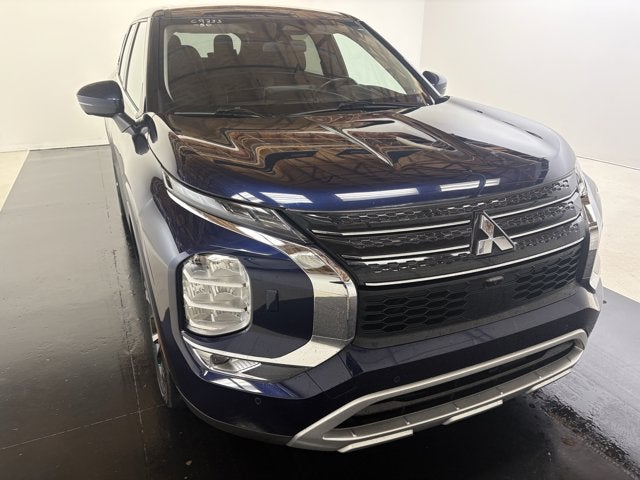 2024 Mitsubishi Outlander SE Black Edition