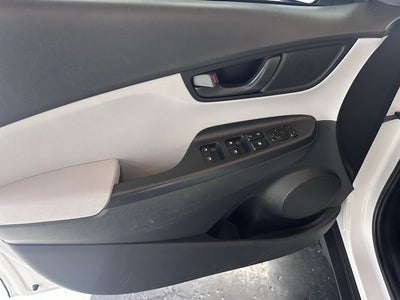 2022 Hyundai Kona SE